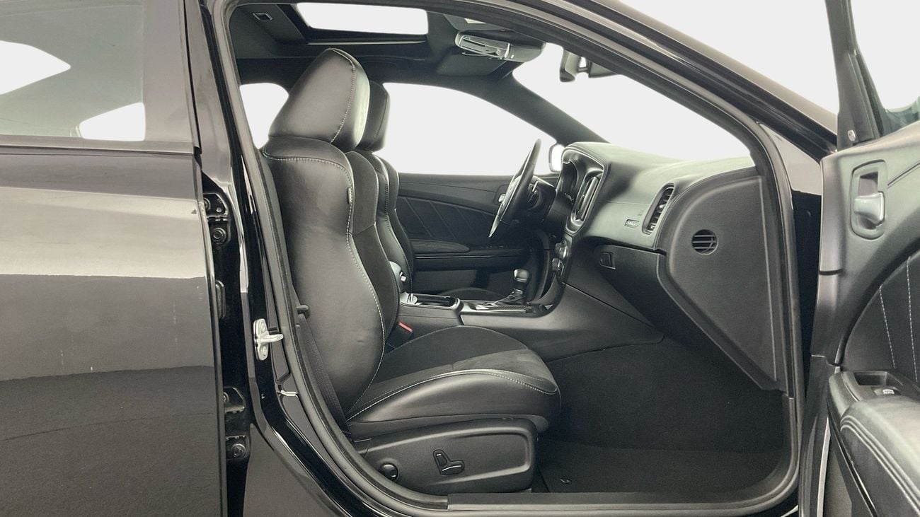 دودج تشارجر GT | upto AED 20,000 Ramadan Discount | شامل الضمان | 0 ﺪﻔﻋﺓ ﺃﻮﻟﻯ