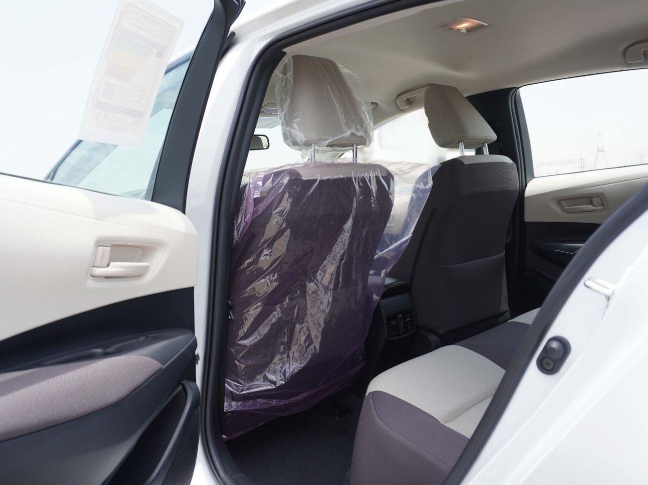 Toyota Corolla XLI 2.0L (WITH CRUISE CONTROL, WIRELESS CHARGER AND REAR PARKING SENSORS)