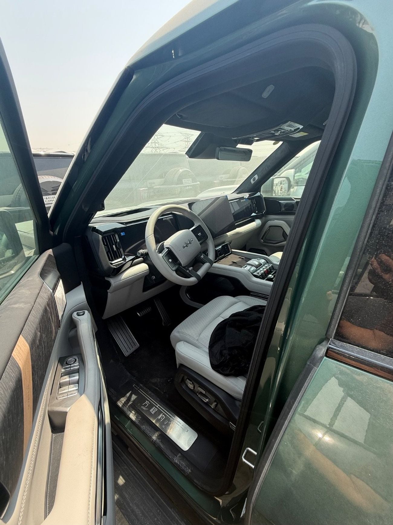 BYD Leopard 8 FLAGSHIP (NGCC) Green-white