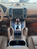 Porsche Cayenne Turbo S 4.8L (550 HP)