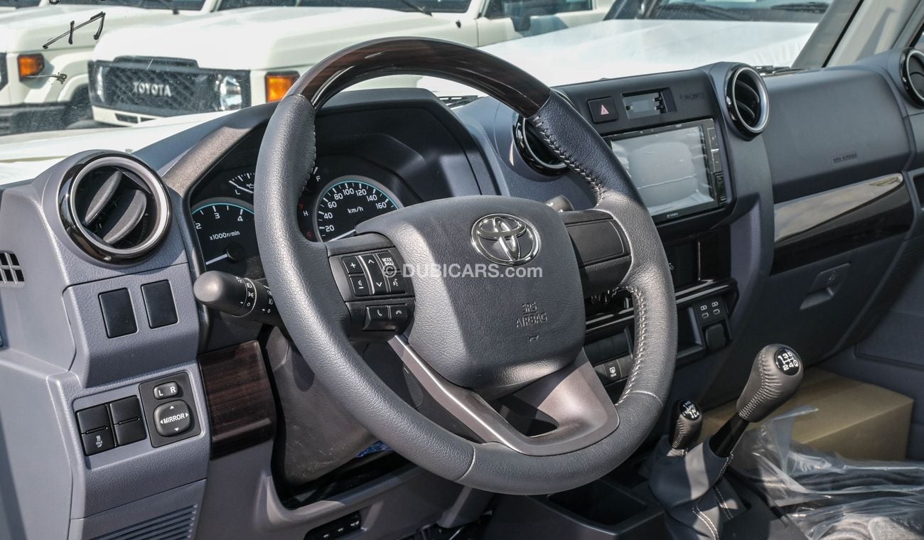 Toyota Land Cruiser 70 LC76 4.5L V8 YM 2024 Full option