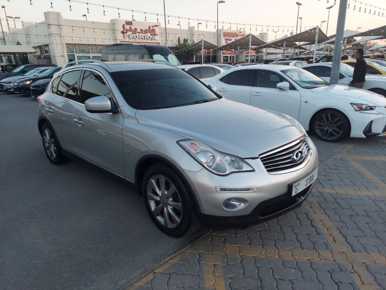 إنفينيتي QX50 Excellence 3.7L RWD