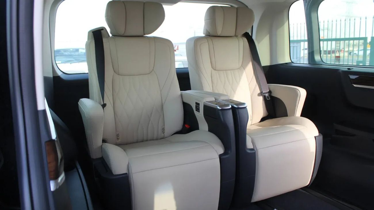 Toyota Granvia 2.8L WAGON GRANVIA 6 SEATS AT