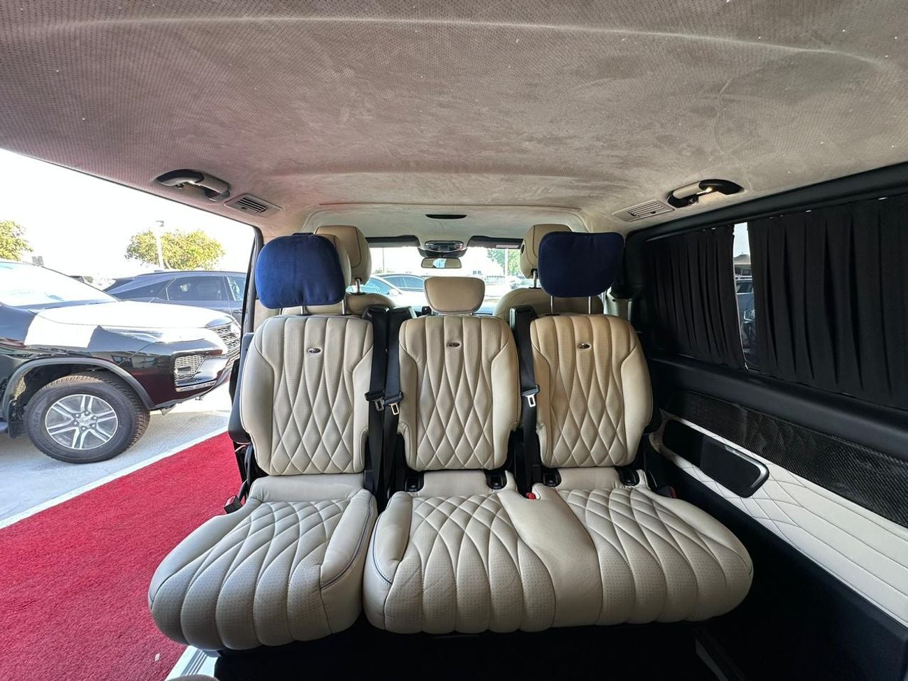Mercedes-Benz V 250 Std 2.1L Mercedes Benz V250 VIP GCC