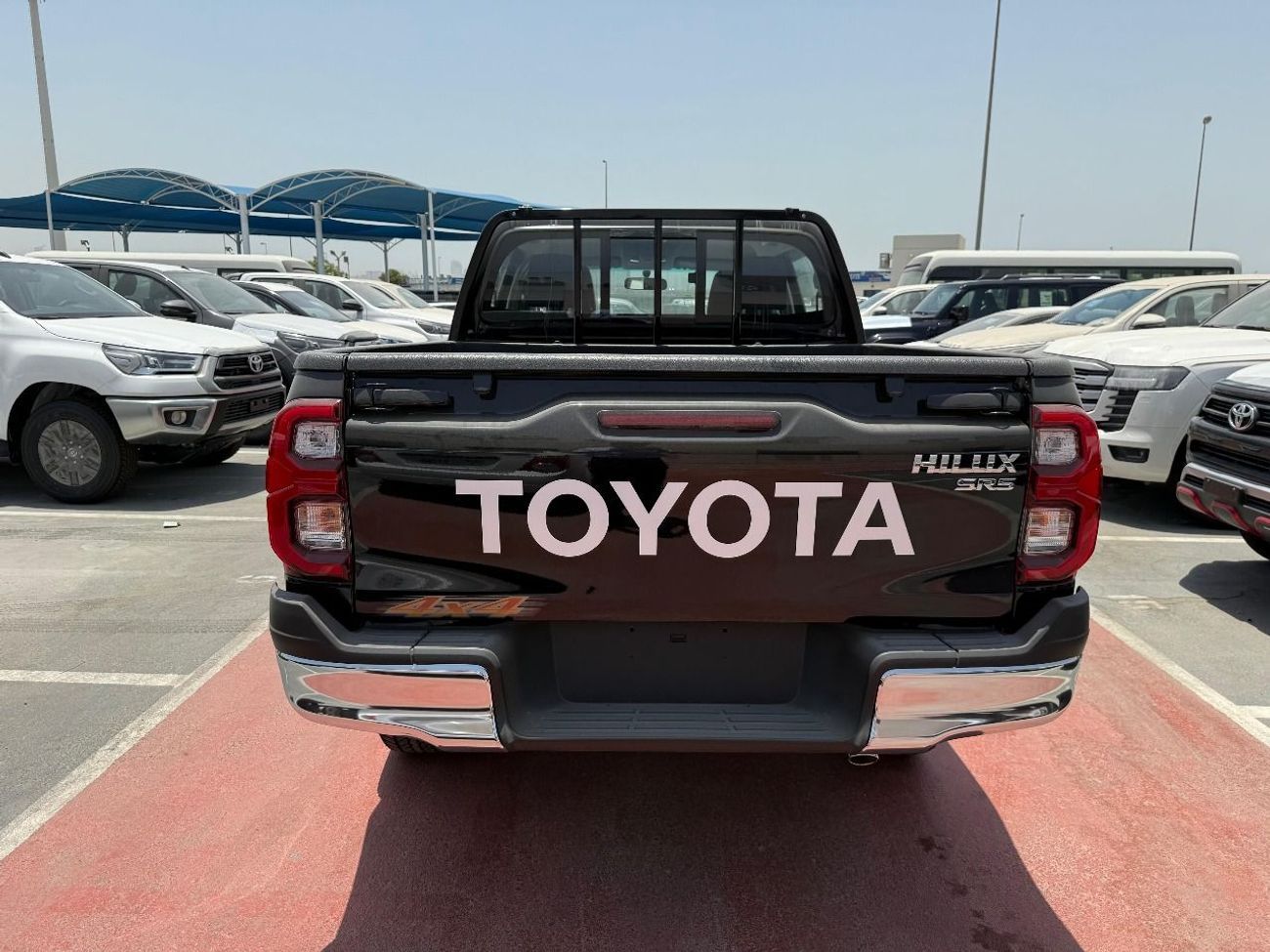 تويوتا هيلوكس TOYOTA HILUX 2.7L AT BLACK  2025-PUSH START