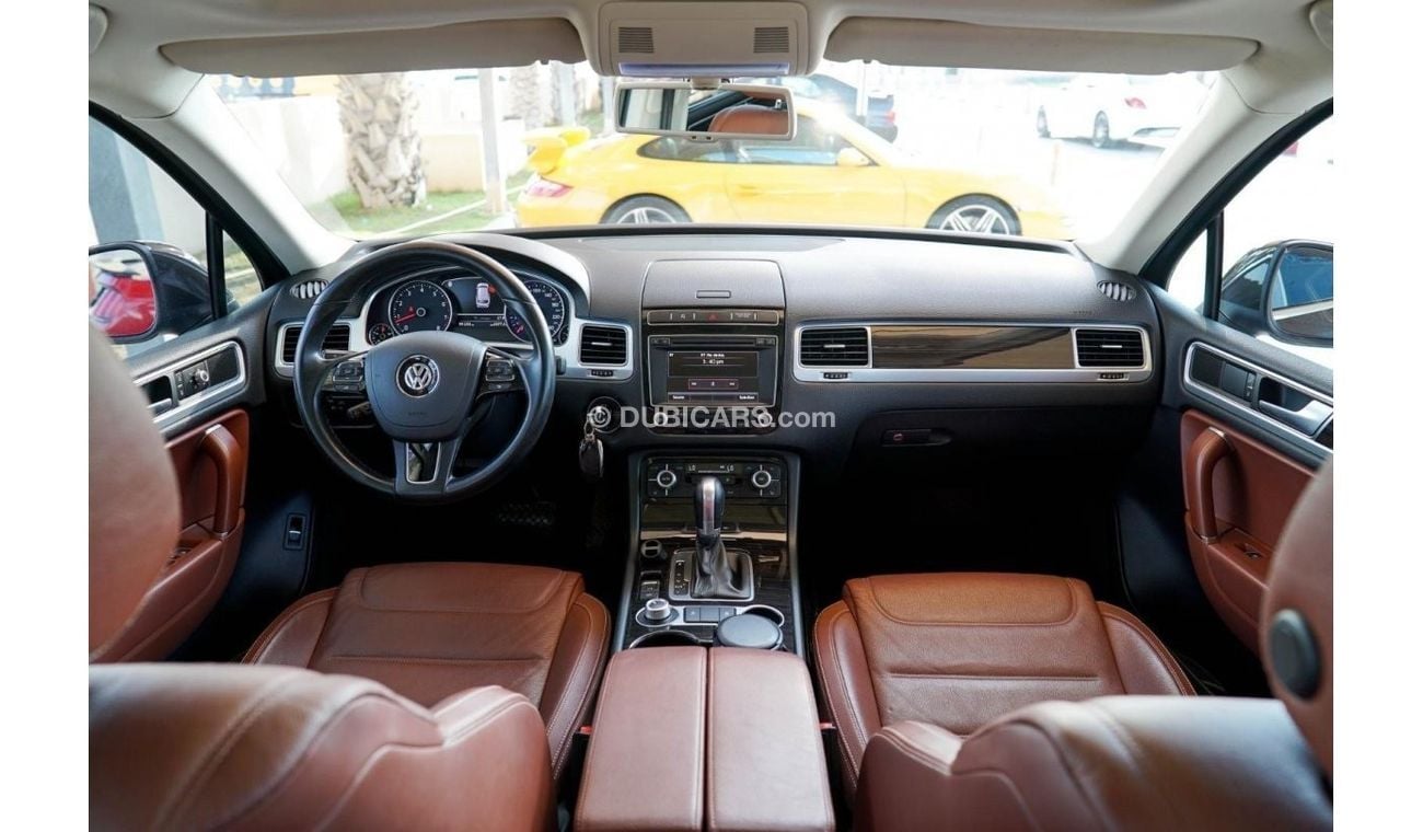 فولكس واجن طوارق SEL