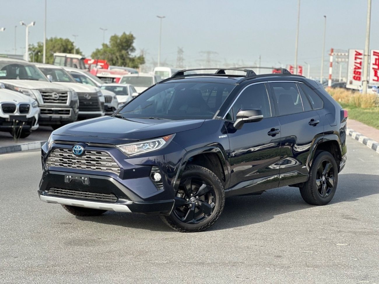 تويوتا راف ٤ Hybrid XSE, sunroof,leather seats, push start Full Option
