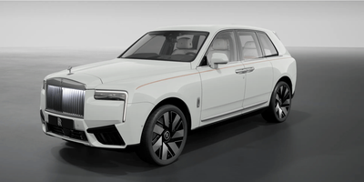 Rolls Royce Cullinan STD In LHD