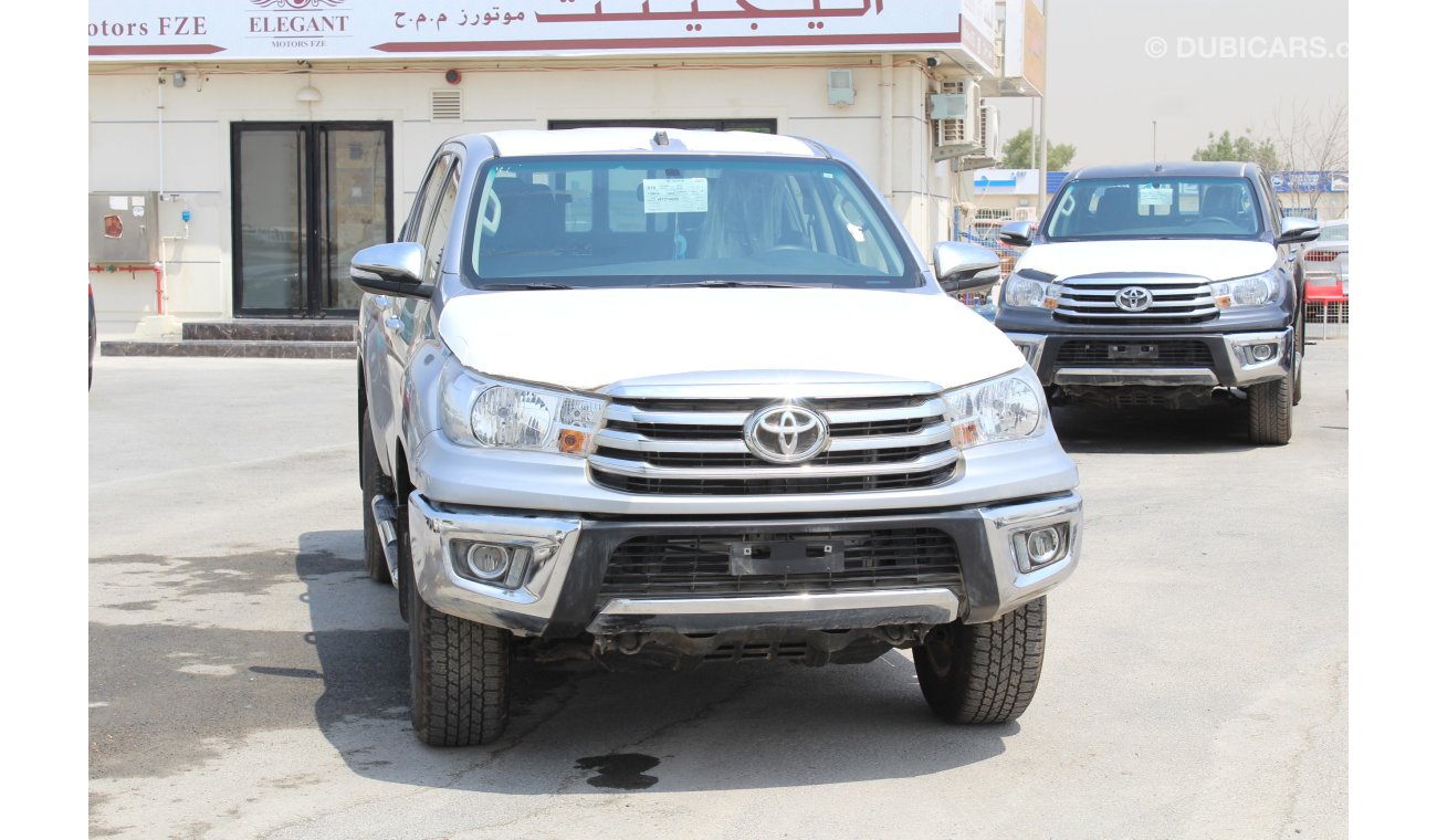 Toyota Hilux 4*4  SR5 Gasoline 2700 cc