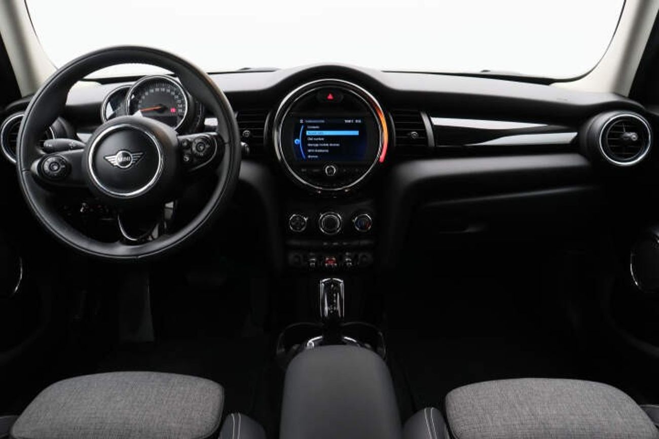 Used Mini Cooper STANDARD 1.5 2020 for sale in Dubai - 607757