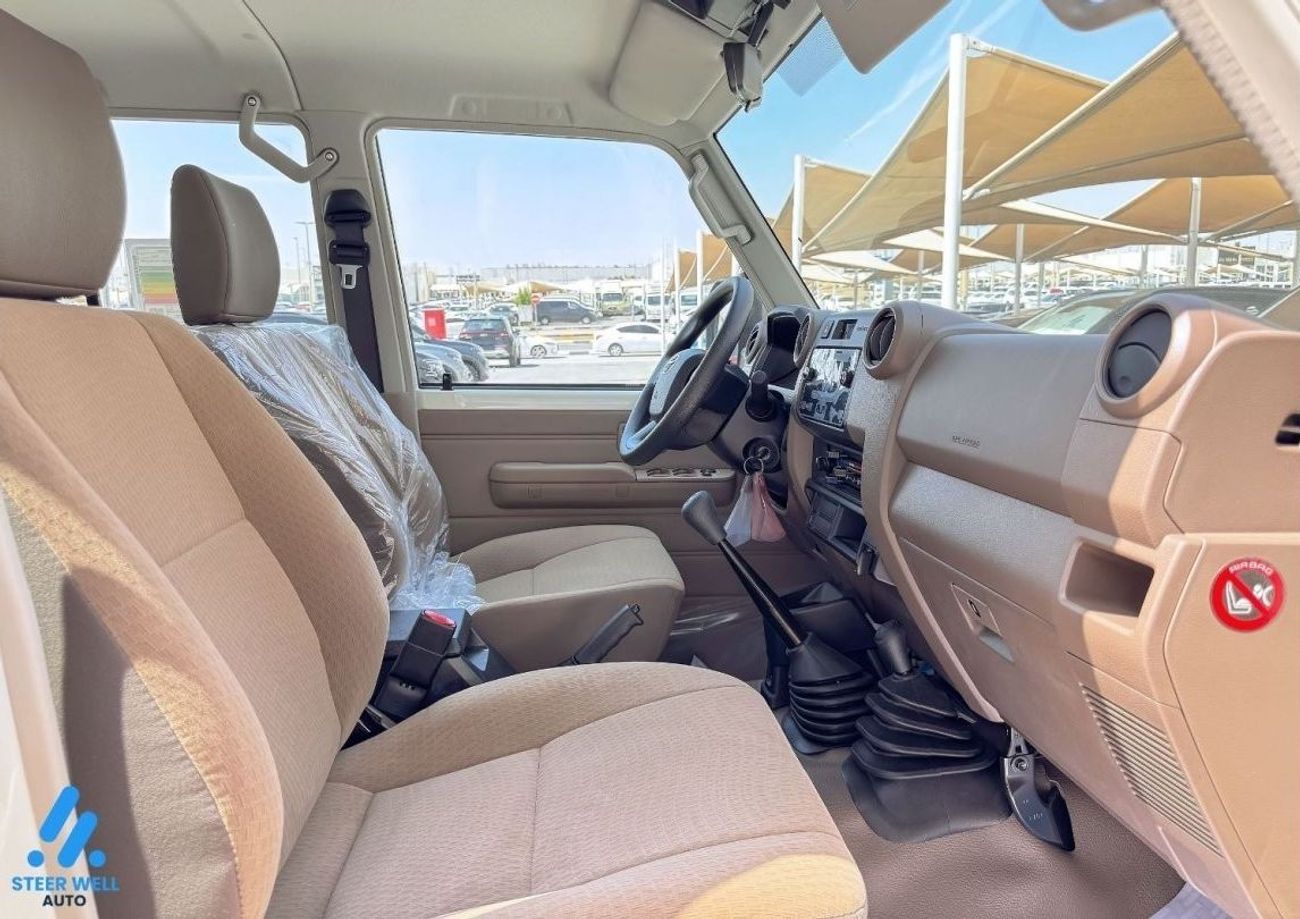 Toyota Land Cruiser Pick Up 70 Series LC 79 Pick Up 4WD / 4.5L Diesel MT / 4 Doors / Export Only 2024 Model Year