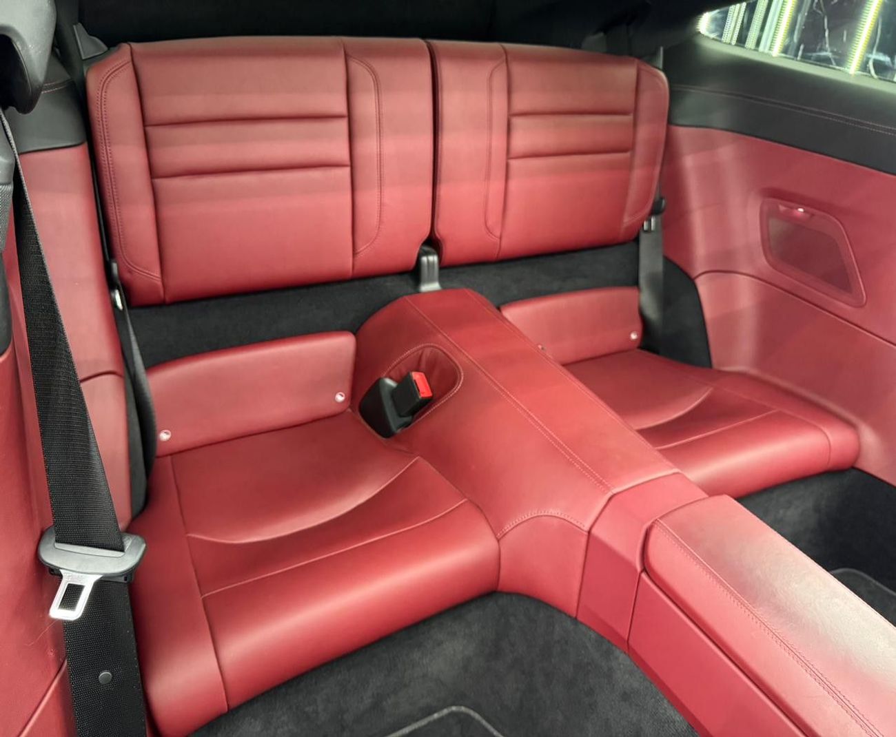 Porsche 911 CARRERA 3.0L (444 HP) Coupe 2020 Porsche 911, Just Been Serviced, Excellent Condition, GCC