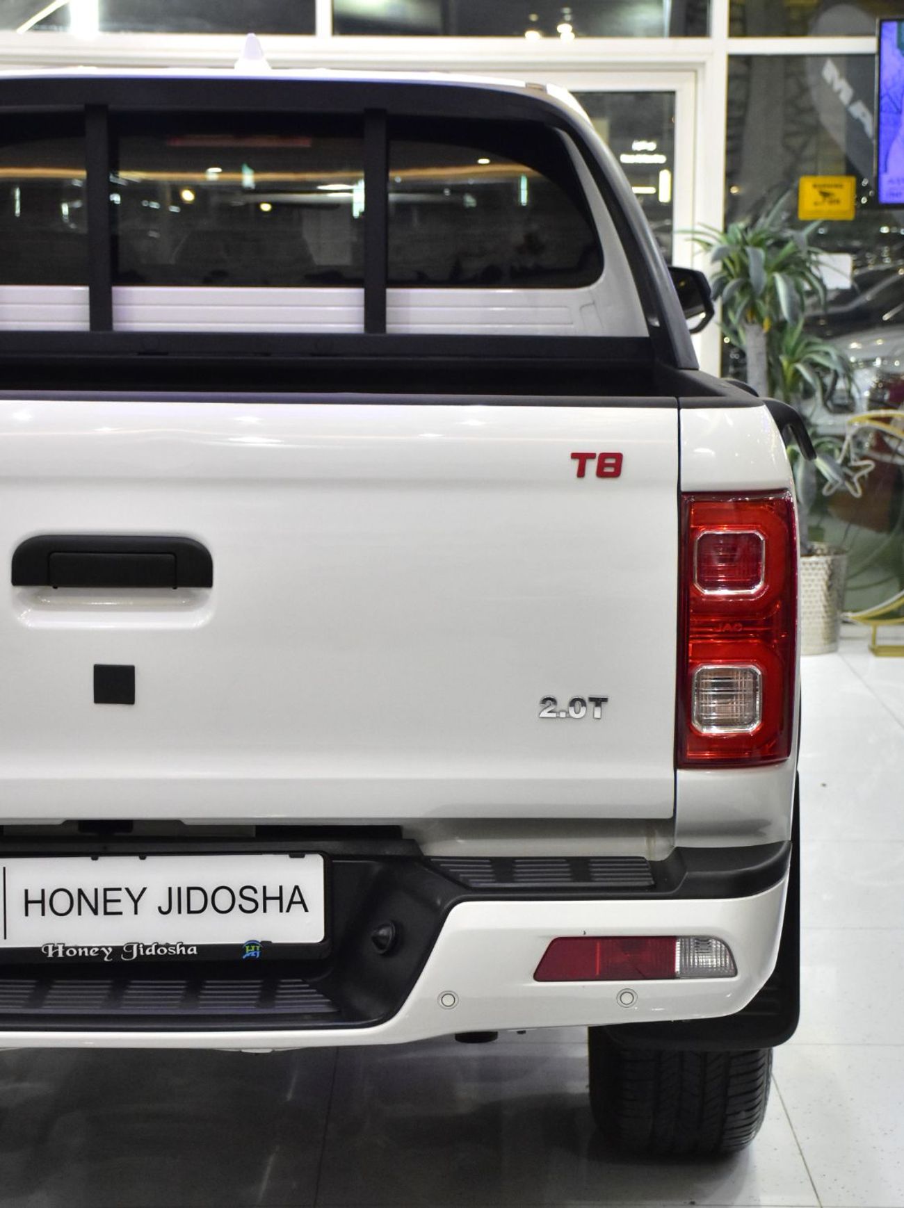 جاك T8 EXCELLENT DEAL for our JAC T8 2.0T ( 2024 Model ) in White Color GCC Specs