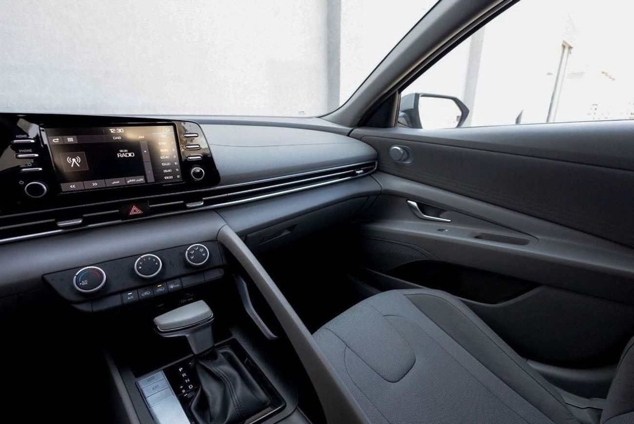 Hyundai Elantra Smart 1.6L Hyundai Elantra 2023 GCC under Agency Warranty with Flexible Down-Payment.