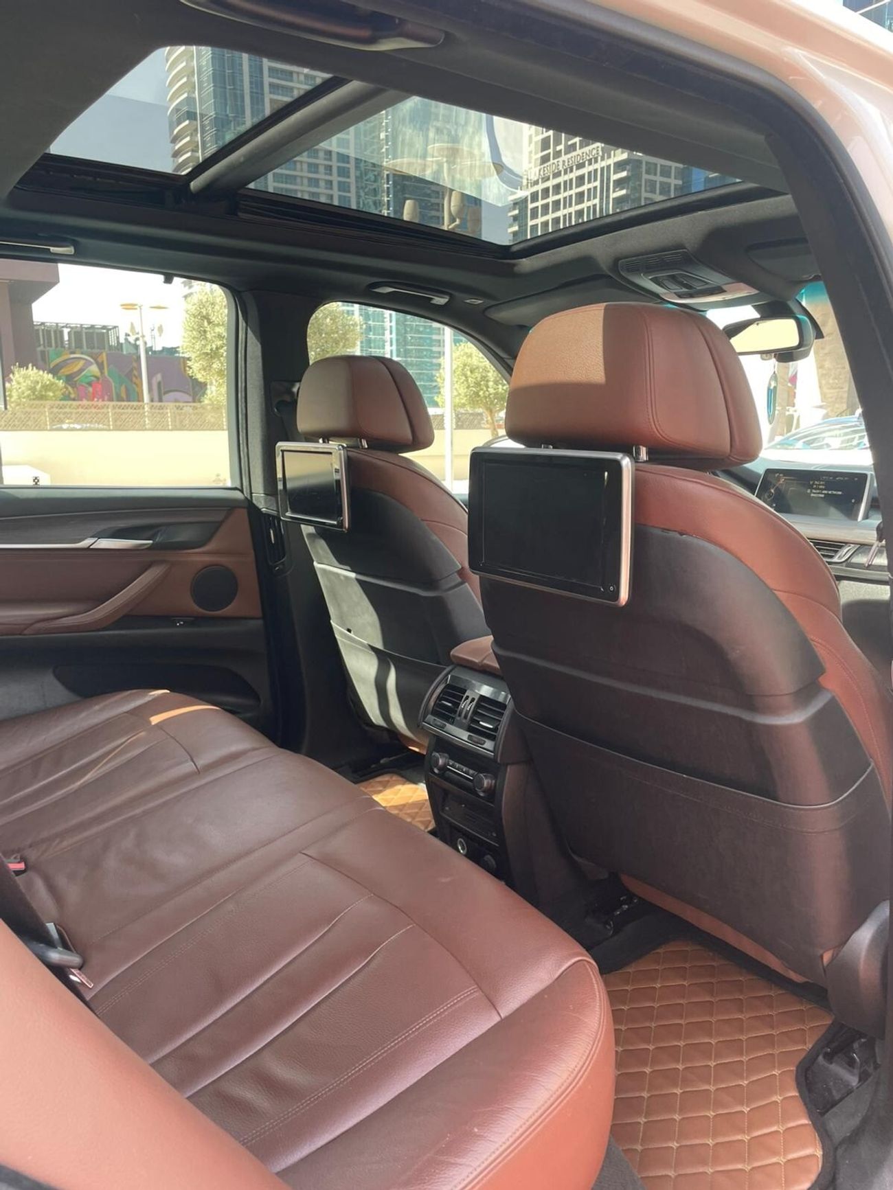 بي أم دبليو X5 50i Exclusive 4.4L (5 Seater)