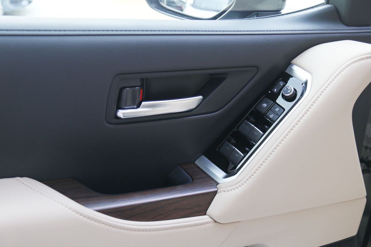 Toyota Land Cruiser GXR 3.5L Toyota Land Cruiser GXR | 3.5L Turbo | No Radar | Best Export price