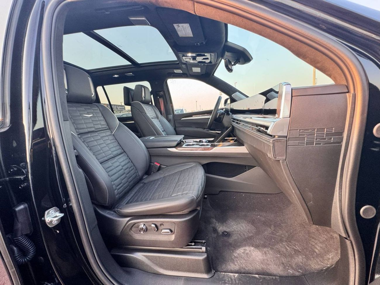 Cadillac Escalade Sport Platinum 6.2L AWD ESV