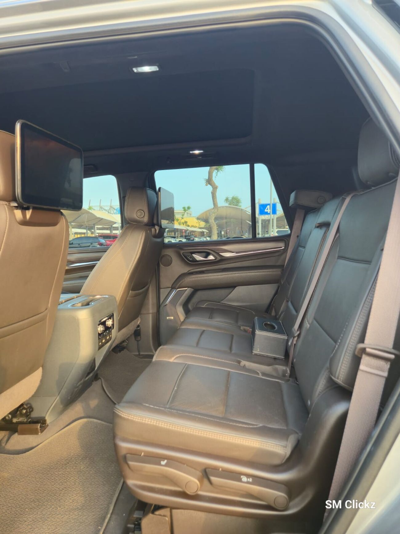 GMC Yukon Denali 6.2L (8 Seater)