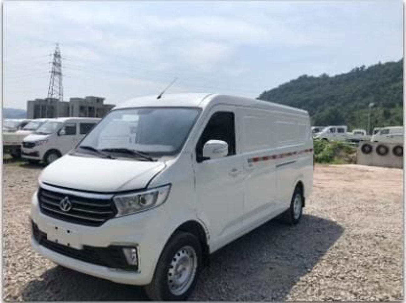 KYC V7 KYC V7  - CARGO VAN 2 & 5 SEATER CHINESE SPEC