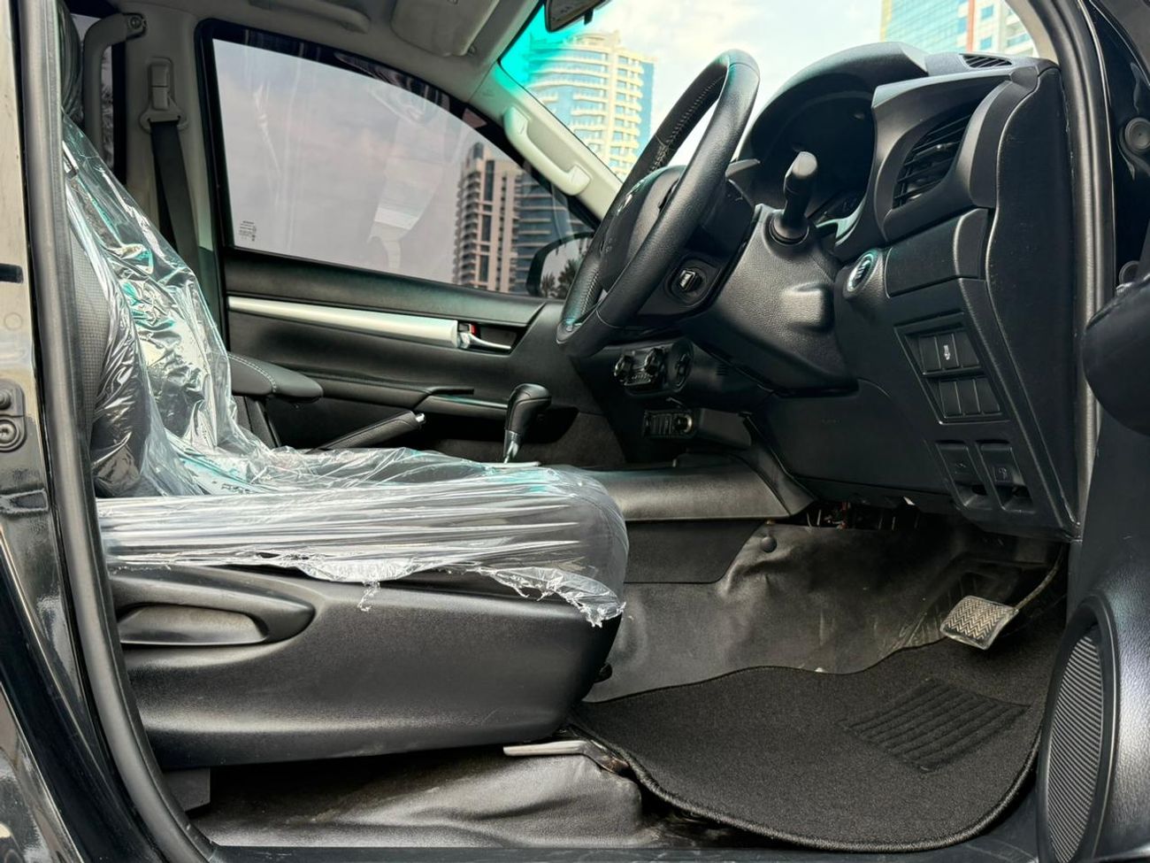 Toyota Hilux SR5 with full option 4x4