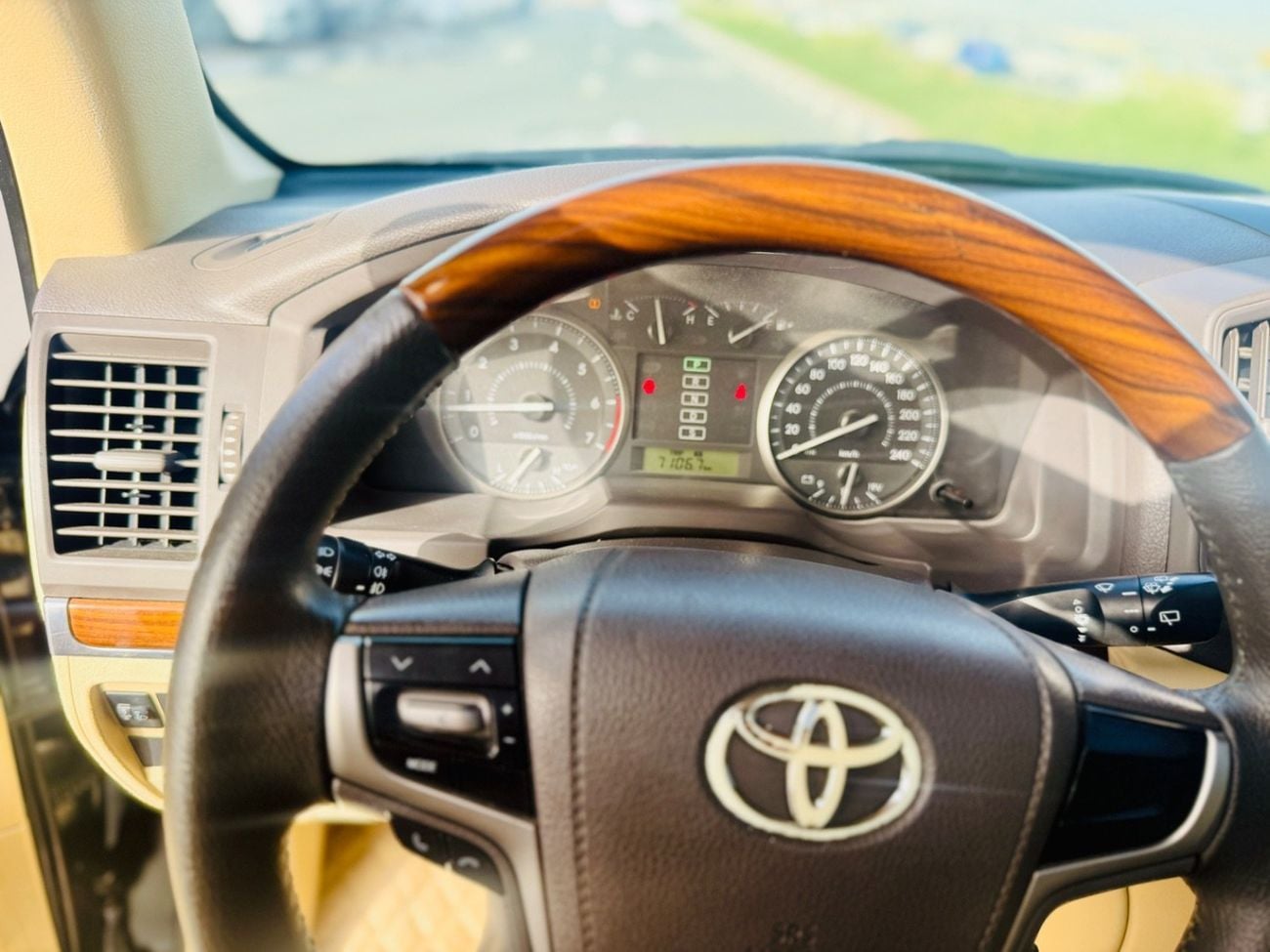 Toyota Land Cruiser GXR
