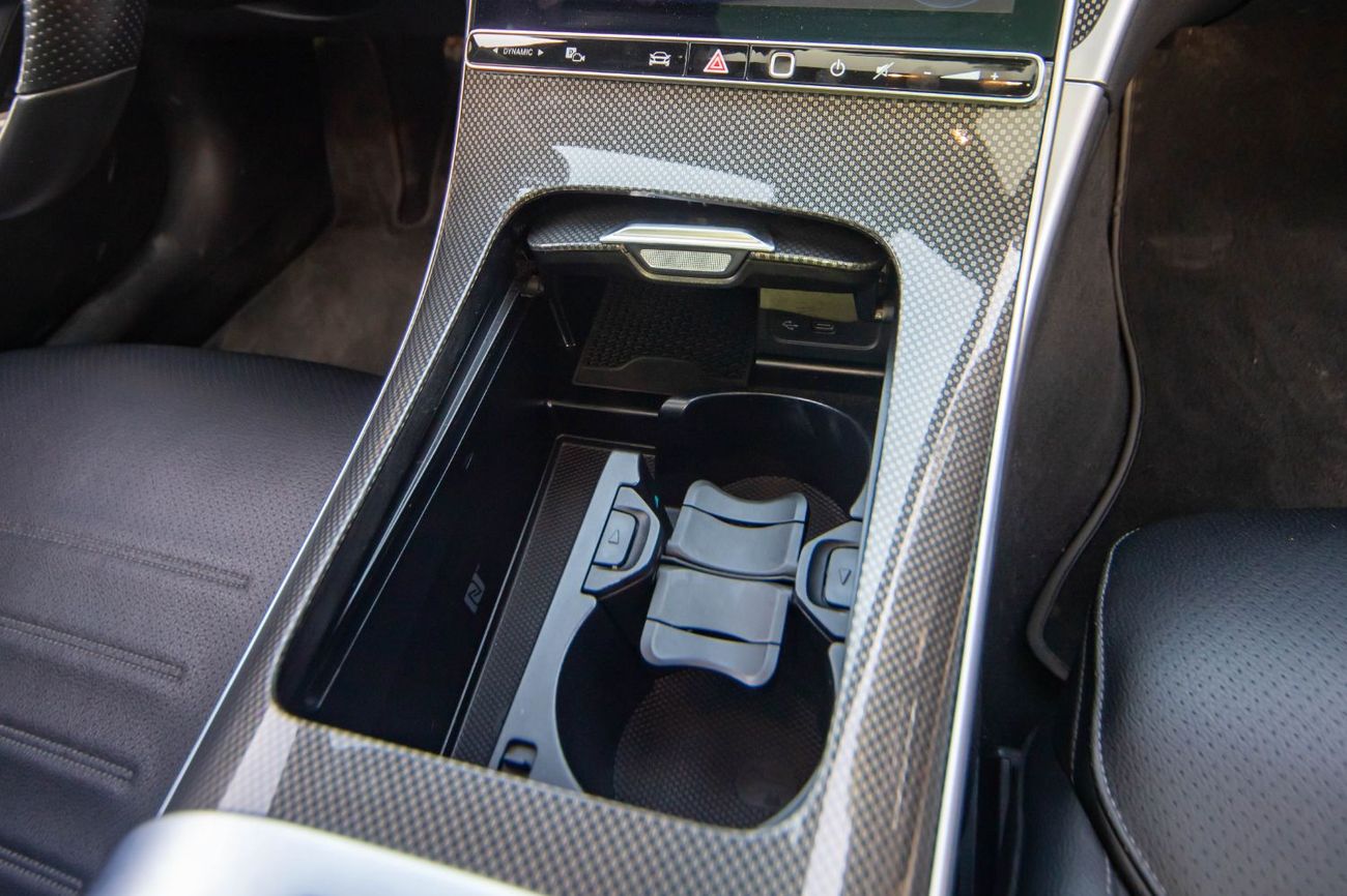 مرسيدس بنز C 300 Base