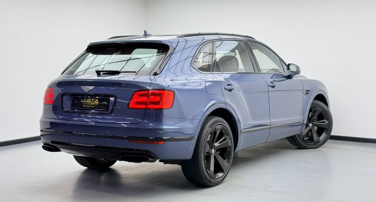 Bentley Bentayga FIRST EDITION 2017 Bentley Bentayga First Edition W12, Bentley Warranty+Full Service History, GCC
