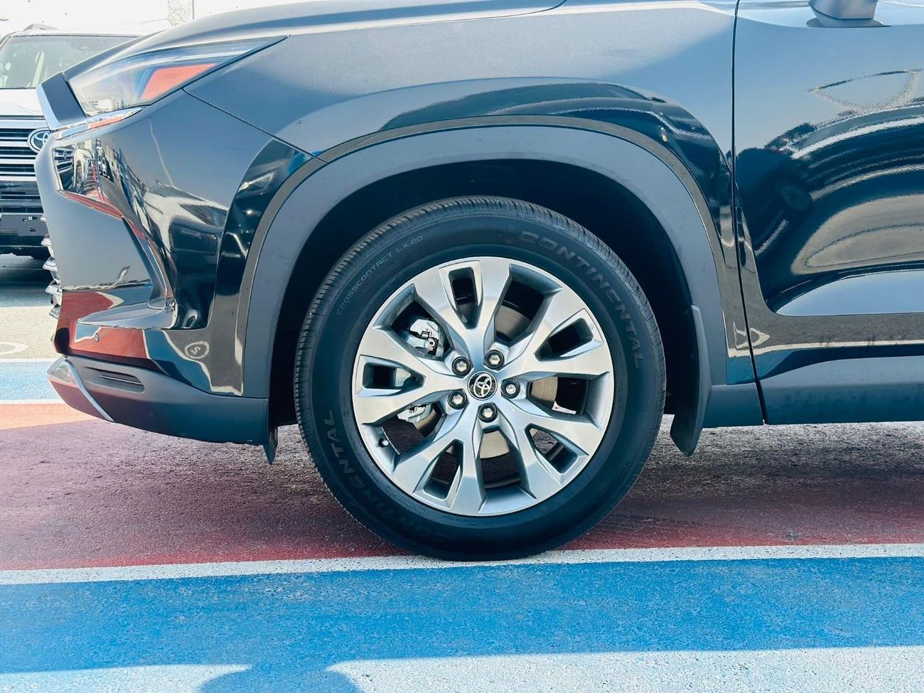 تويوتا جراند هايلاندر LIMITED PETROL