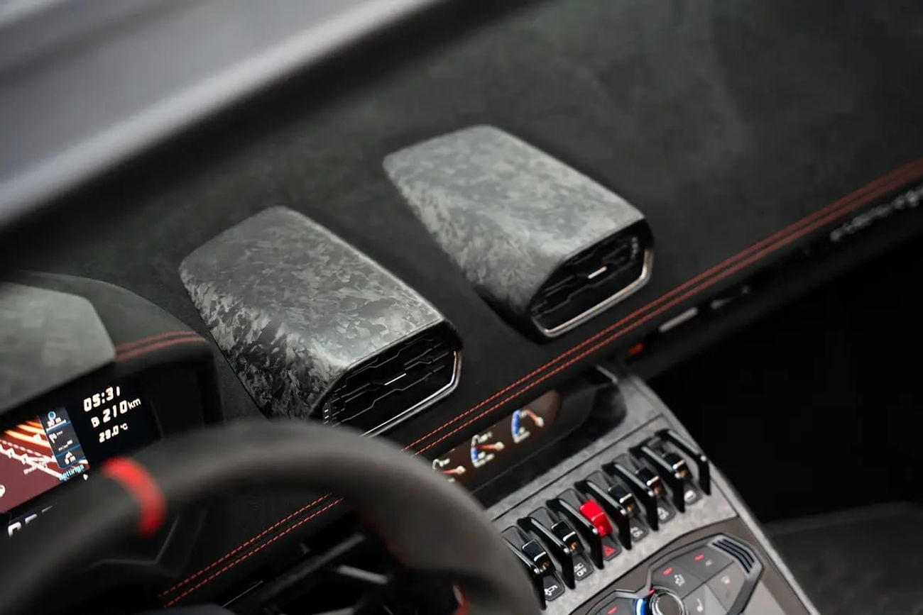 Lamborghini Huracan PERFORMANTE SPYDER WITH WARRANTY AND SERVICE CONTRACT