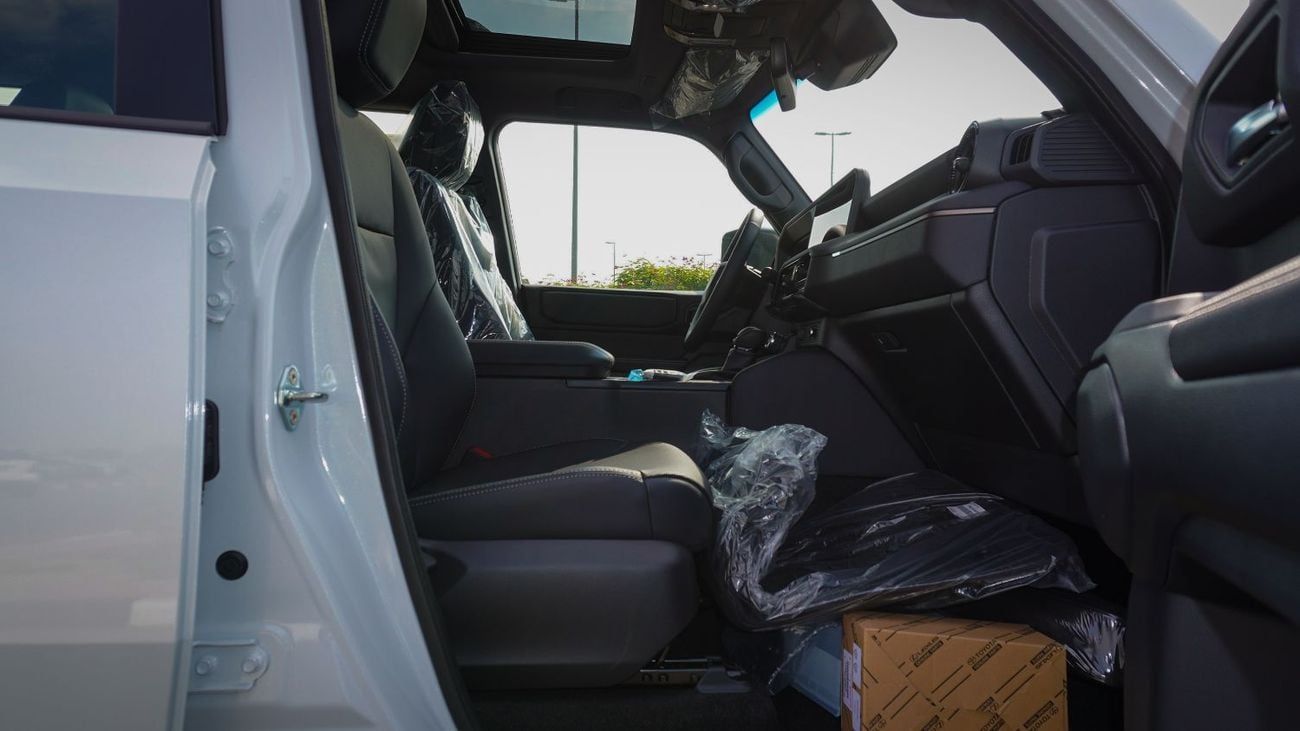 تويوتا برادو Mid ECTAGR034 - 2025 Toyota Prado - 2.4L Petrol Auto - White with Black Interior