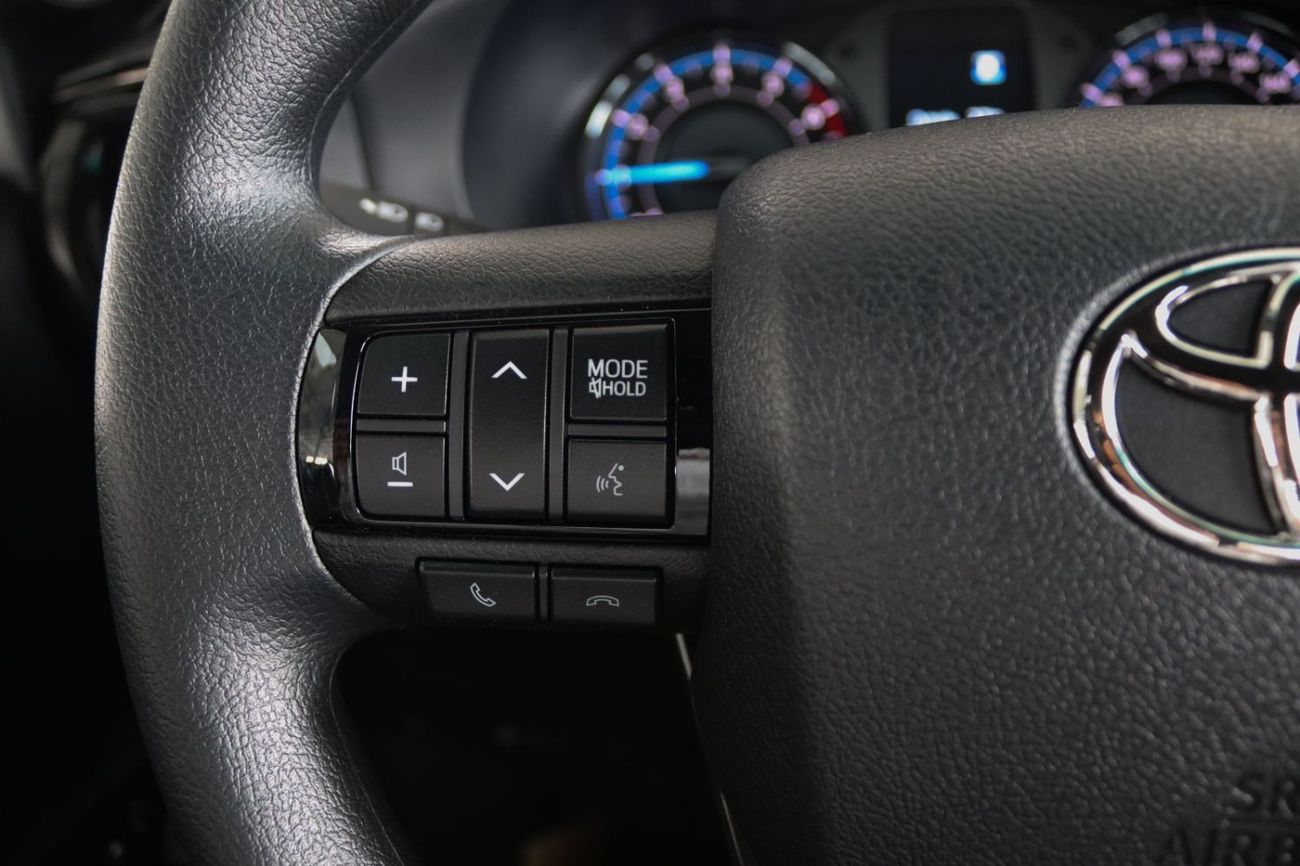 Toyota Hilux 2025 TOYOTA HILUX ADVENTURE 4.0 V6 **EXPORT ONLY**التصدير فقط خارج الخليج***