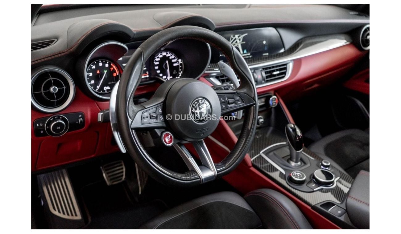 Alfa Romeo Stelvio 2019 Alfa Romeo Stelvio Quadrifoglio / Alfa Romeo Warranty & Alfa Romeo Service Pack