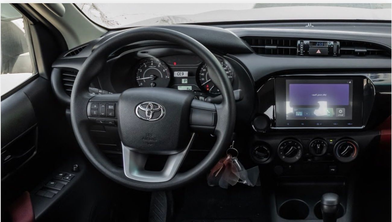 تويوتا هيلوكس GL 2.7L Double Cab Utility RWD