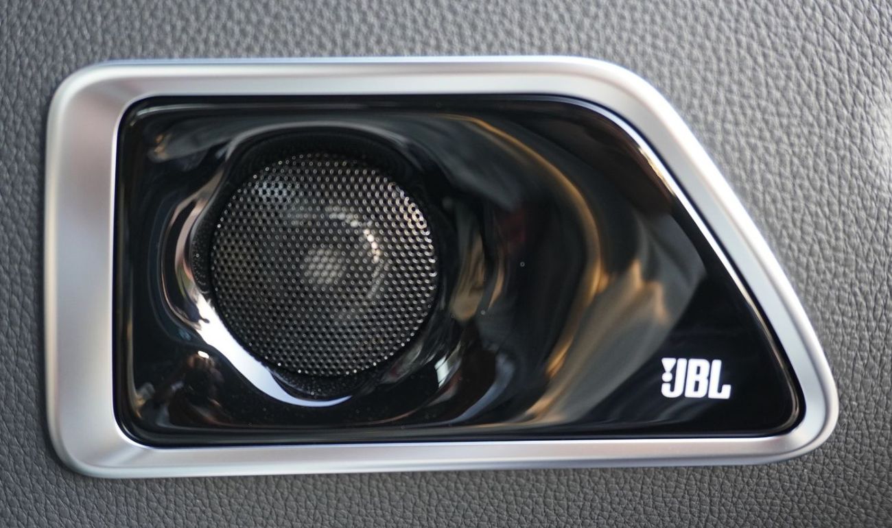 تويوتا لاند كروزر 3.5T VXR Hybrid