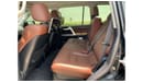 Toyota Land Cruiser VXR 5.7 L "Black Edition" 2018 / GCC Spec
