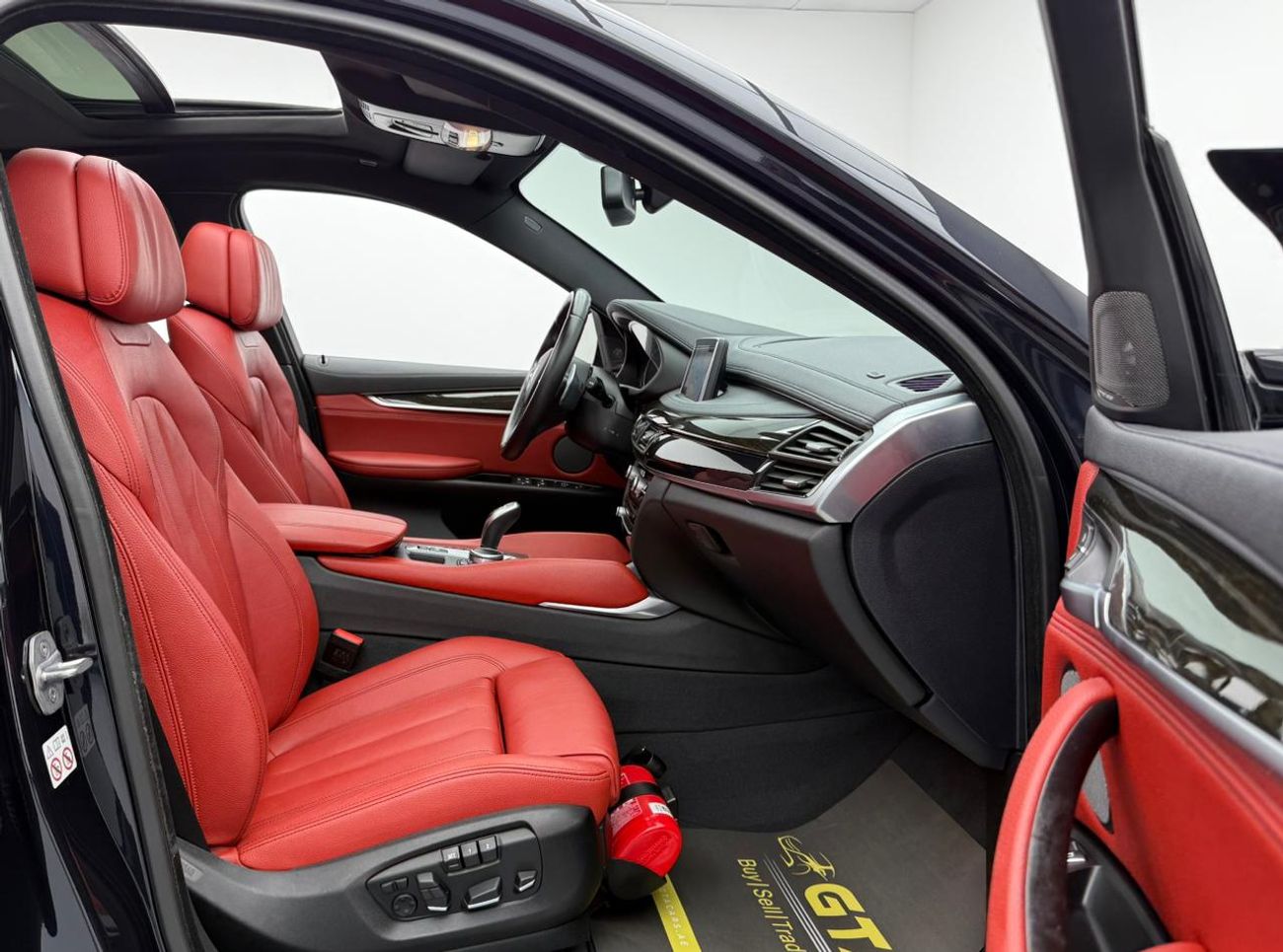 بي أم دبليو X6 2019 BMW X6 xDrive35i M-Kit, Warranty, Very Low Km, Fully Loaded, Excellent Condition, GCC