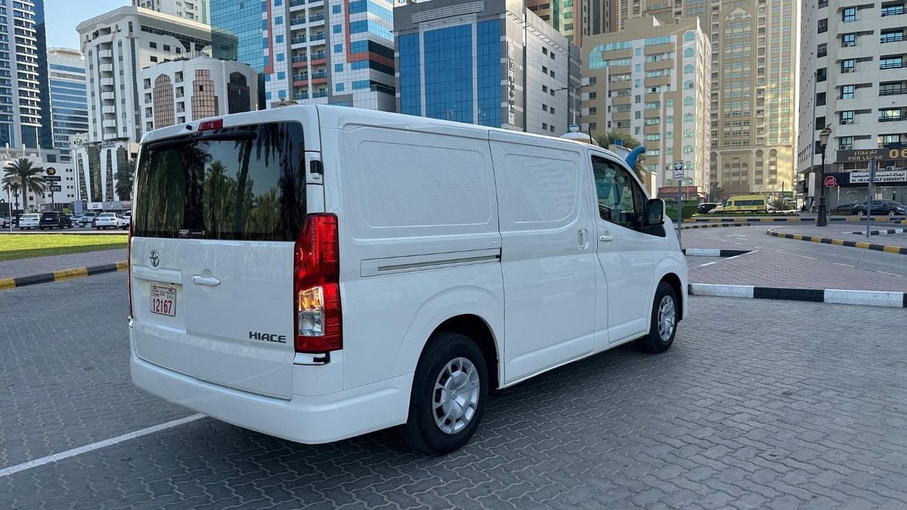 Toyota Hiace VAN LWB