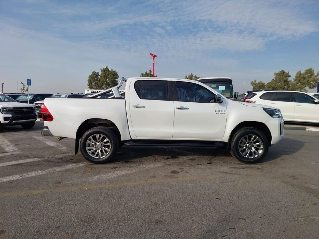 Toyota Hilux (RAMADAN OFFER) TOYOTA HILUX PICKUP RHD 2023 MODEL 2.8 L DIESEL AUTOMATIC(PM81485)