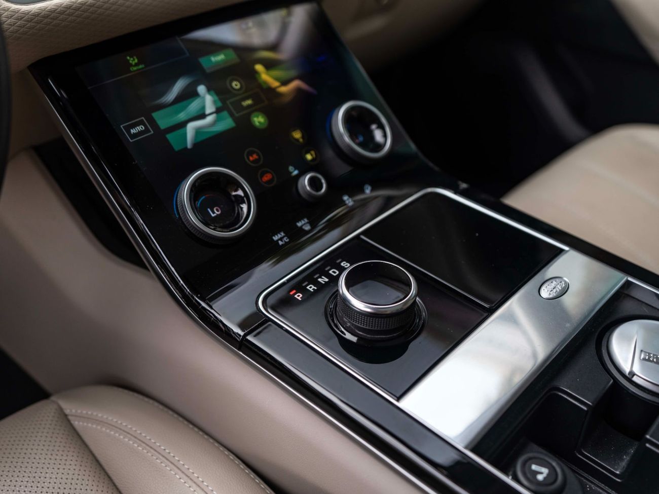 لاند روفر رينج روفر فيلار P250 S 2.0L Petrol