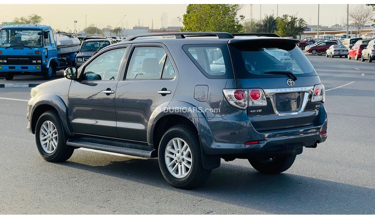 تويوتا فورتونر SR5