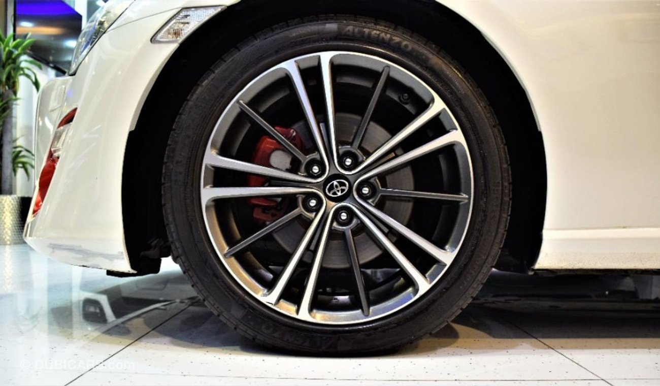 Toyota 86 GTX 86 2014 Model!! in White Red Color! GCC Specs