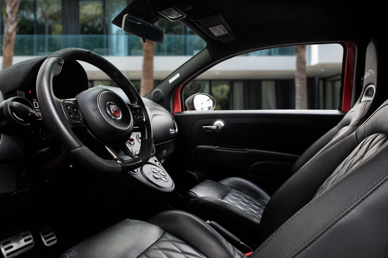 أبارث 695 1,567 P.M | 0% Downpayment | Abarth 695 Turismo Cabrio!