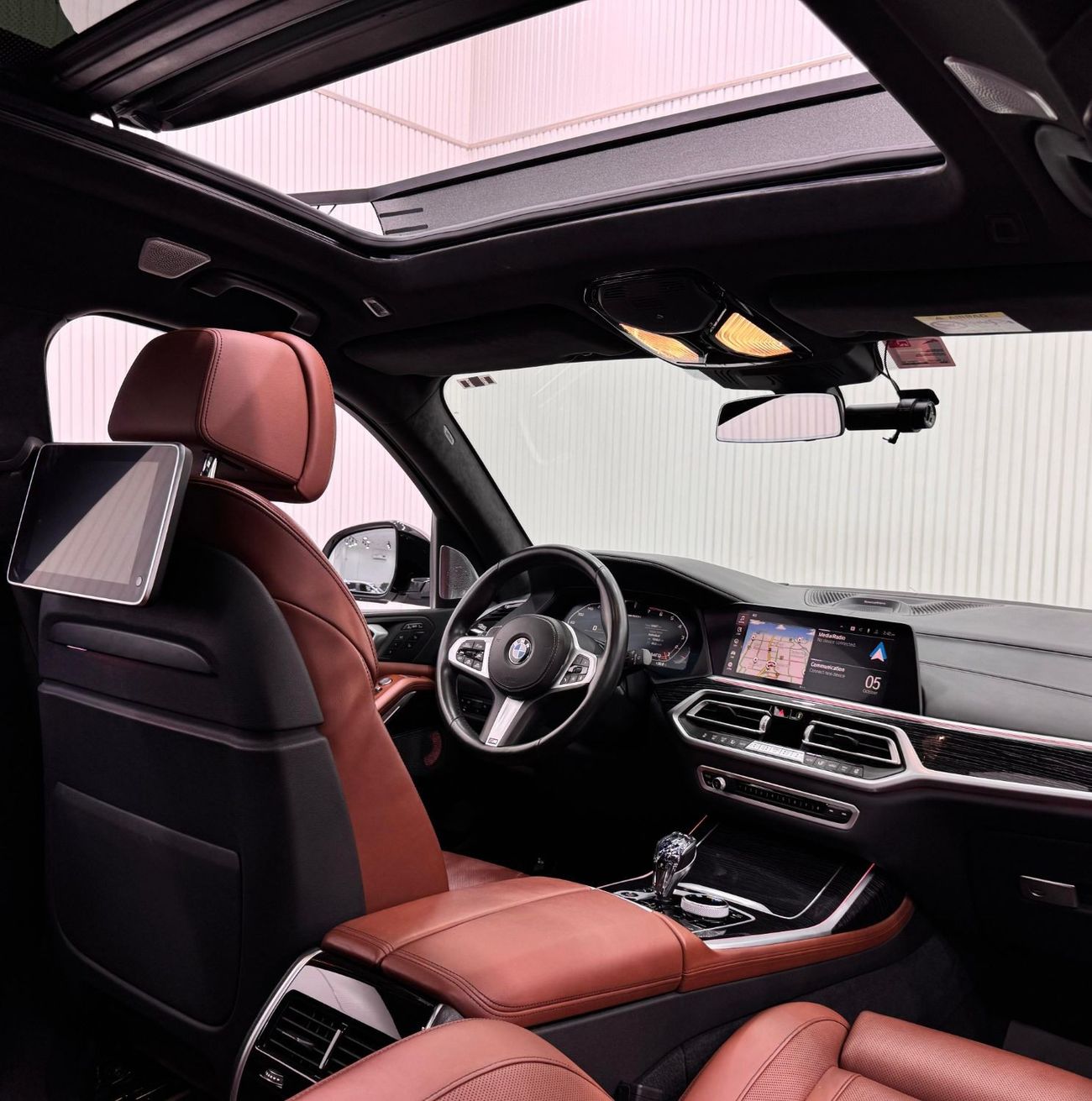 بي أم دبليو X7 2022 BMW X7 M50i, July 2026 BMW Warranty + Service Package, Full Service History, GCC