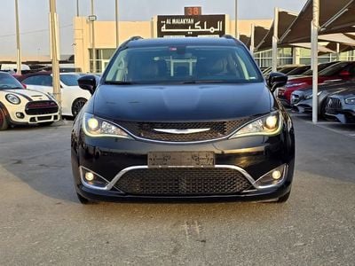 Chrysler Pacifica Van