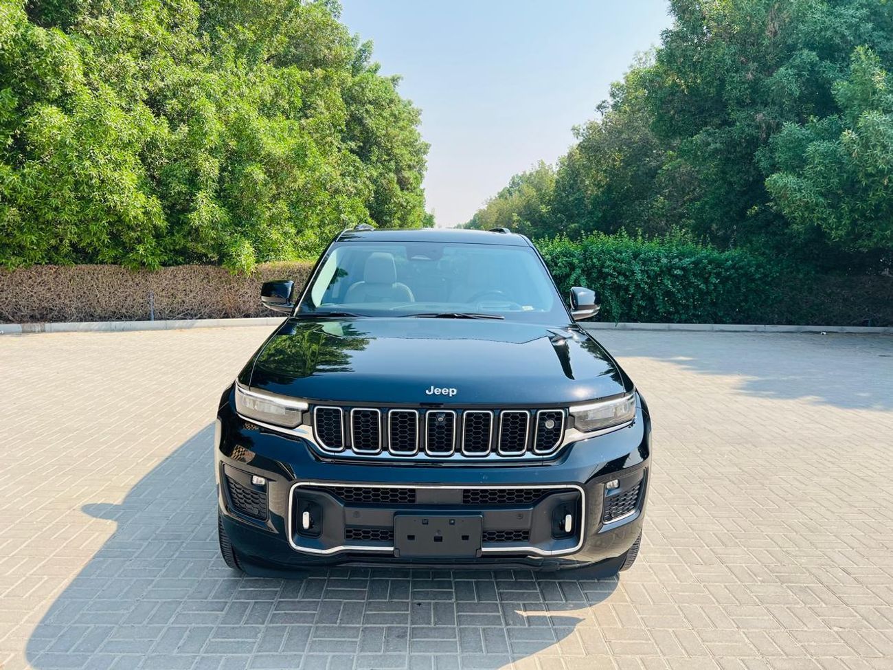 جيب جراند شيروكي Overland 3.6L