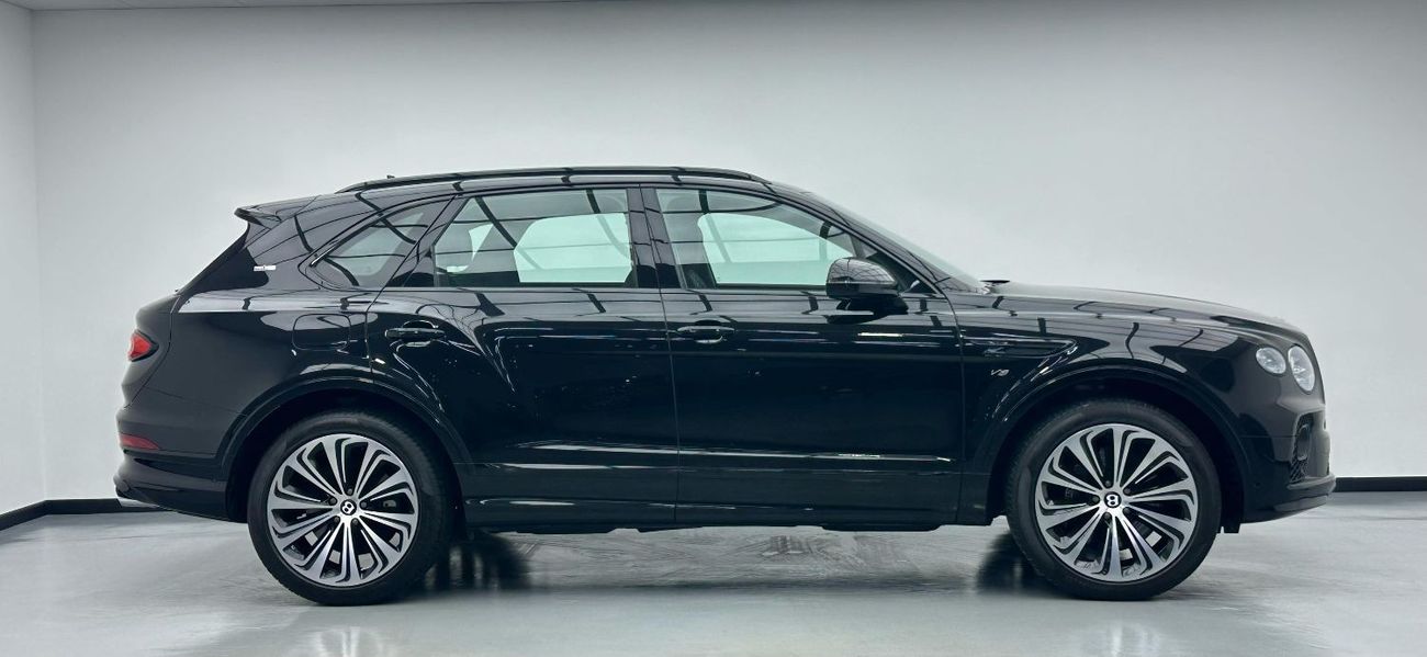 Bentley Bentayga 2021 Bentley Bentyaga First Edition V8, 2026 Bentley Warranty + Service Pack, Full Option, GCC