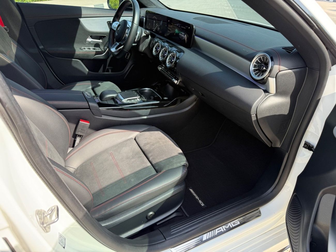 Mercedes-Benz CLA 35 AMG Premium 2.0L