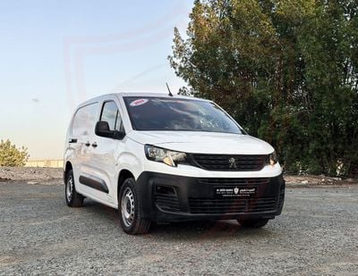 Peugeot Partner Peugeot Partner | 1.6 L | 2022 | GCC | Accident-Free | In Excellent Condition | 513 P.M