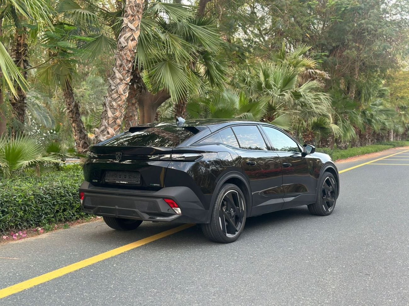 بيجو 408 2025 Peugeot 408 Plug-in Hybrid | The Future is Here | 1.6L 4-Cylinder Turbo | 225 HP | Top of the L