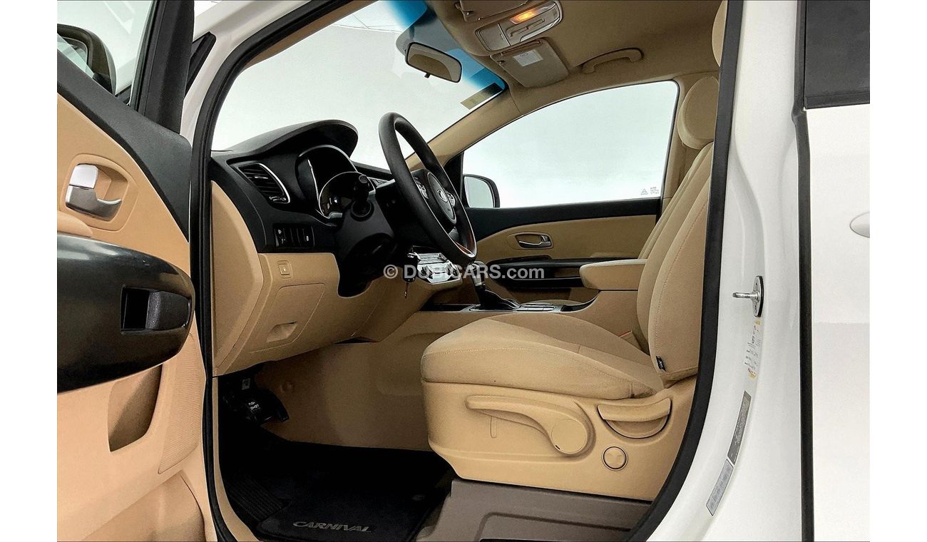 كيا كارنيفال LX